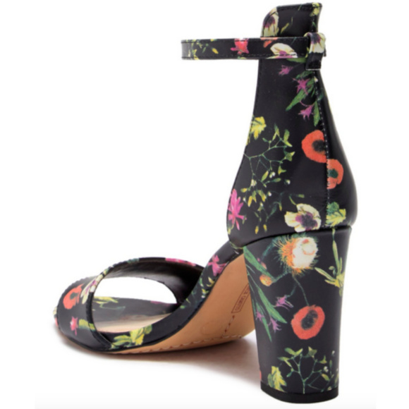 Vince Camuto Corlina Black Ankle Strap Sandals - Picture 2 of 5